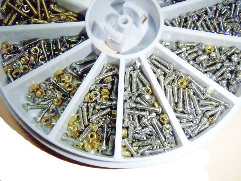 Different types of Eyeglass Screws