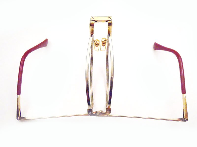 Folding Eyeglasses
